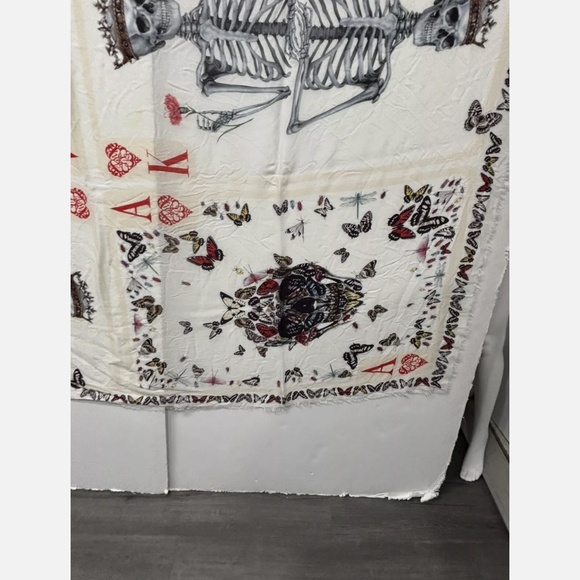 Alexander McQueen Oversized Playing Card Shawl Scarf King Large 80" x 54" - Picture 4 of 13
